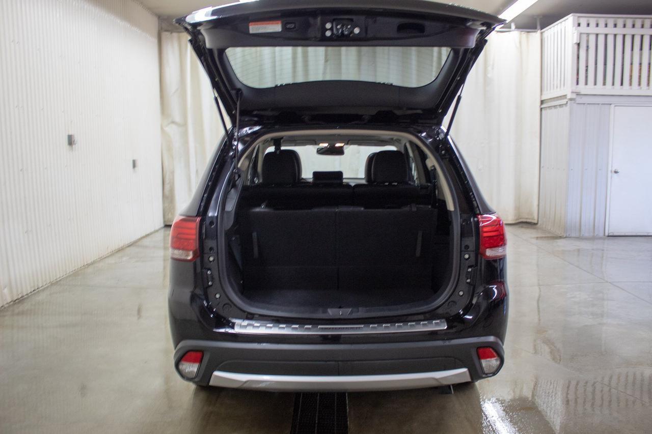 2016 Mitsubishi Outlander AWD GT LEATHER ROOF NAV Red Deer AB