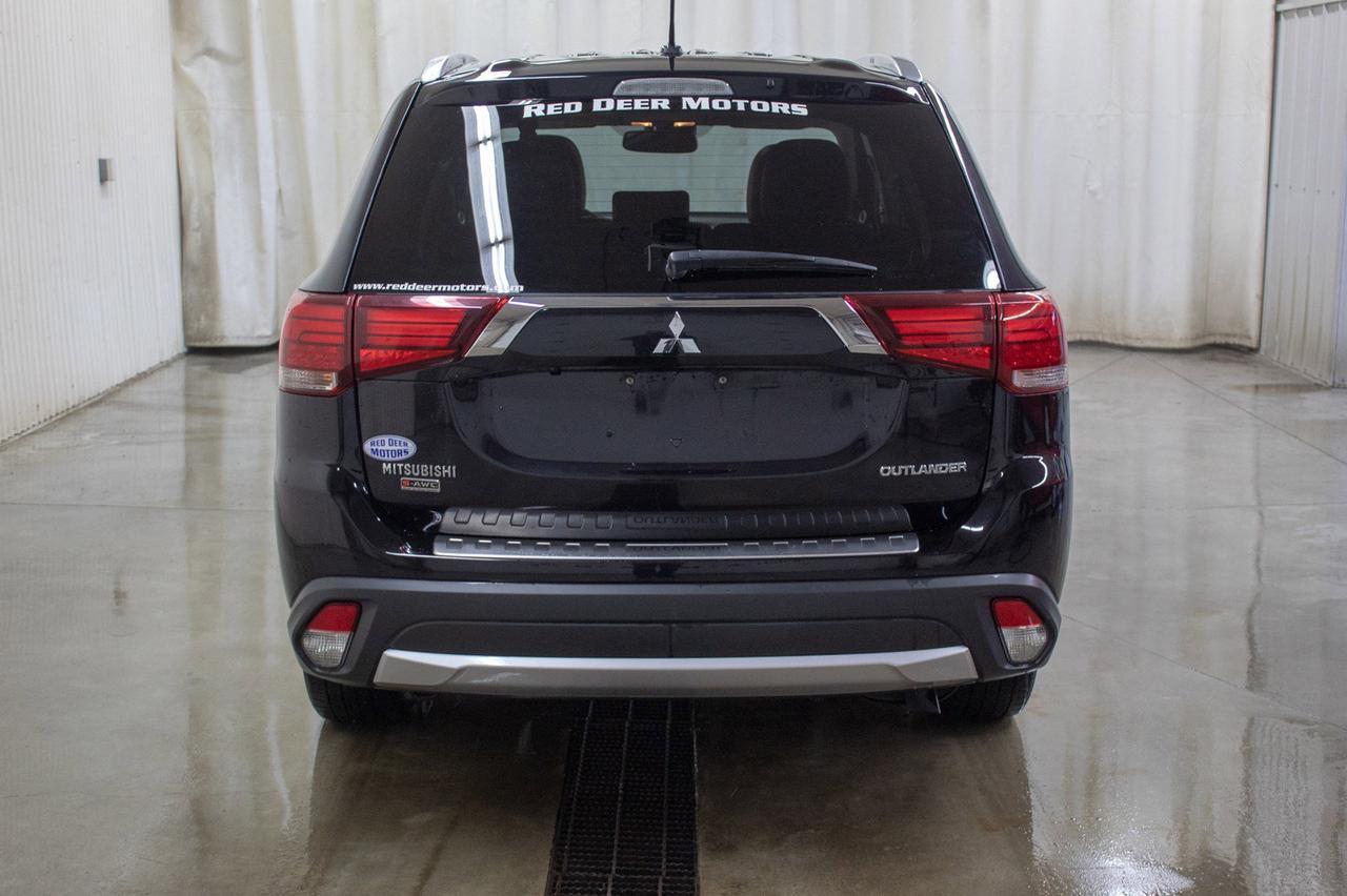 2016 Mitsubishi Outlander AWD GT LEATHER ROOF NAV Red Deer AB
