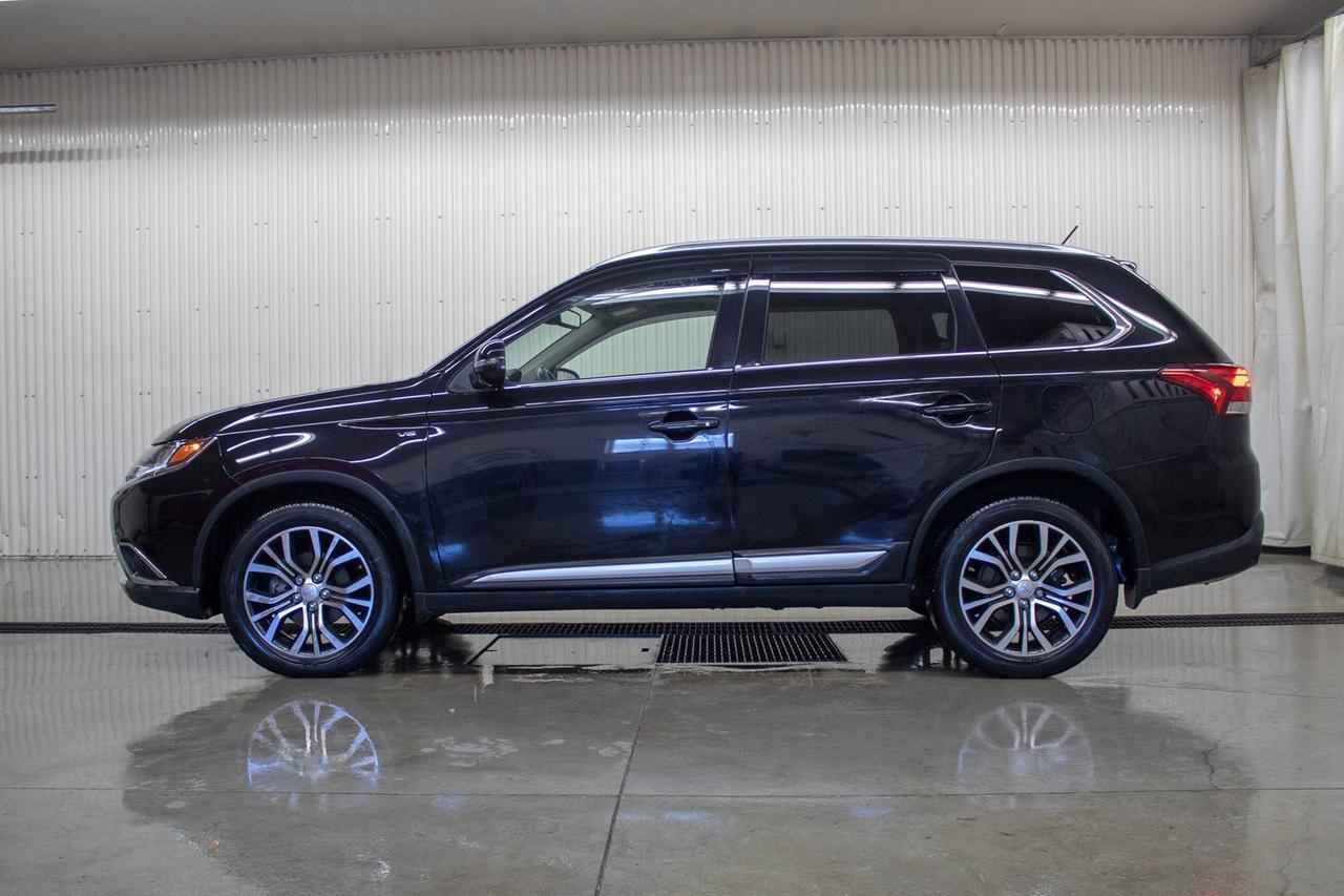 2016 Mitsubishi Outlander AWD GT LEATHER ROOF NAV Red Deer AB