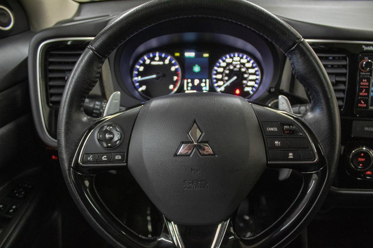 2016 Mitsubishi Outlander AWD GT LEATHER ROOF NAV Red Deer AB