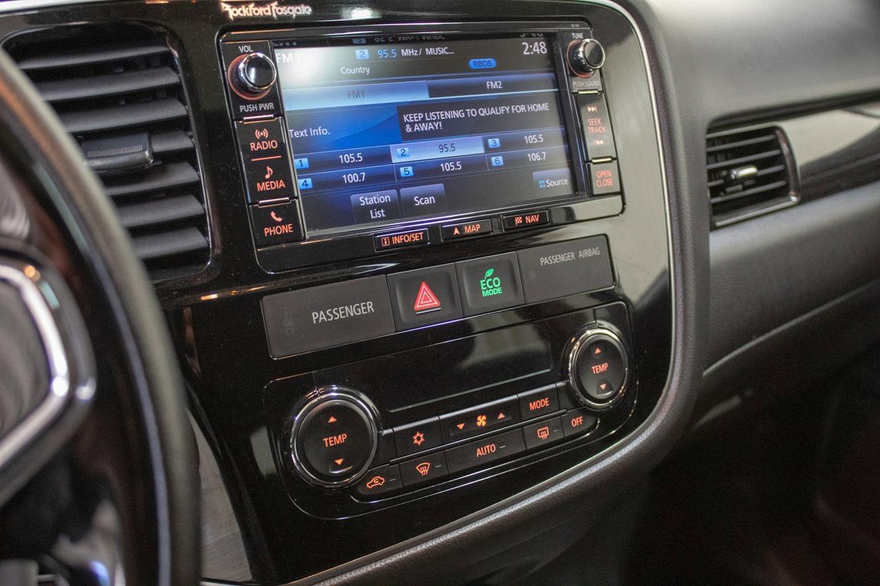 2016 Mitsubishi Outlander AWD GT LEATHER ROOF NAV Red Deer AB