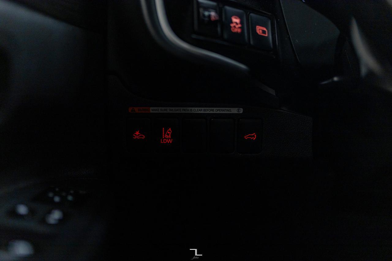 2016 Mitsubishi Outlander AWD GT Leather Roof BCam Red Deer AB