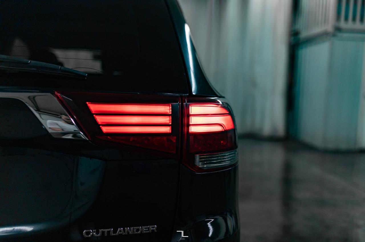 2016 Mitsubishi Outlander AWD GT Leather Roof BCam Red Deer AB