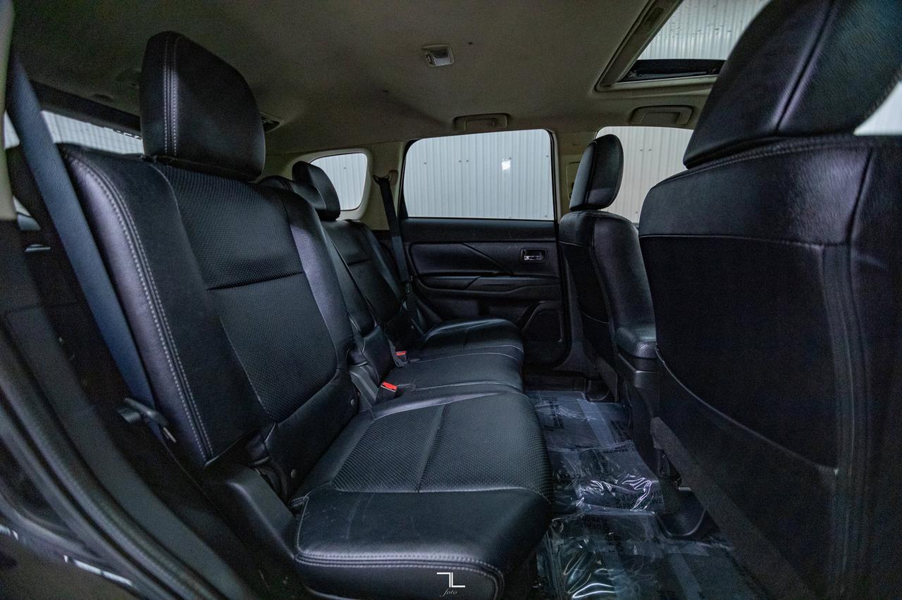 2016 Mitsubishi Outlander AWD GT Leather Roof BCam Red Deer AB