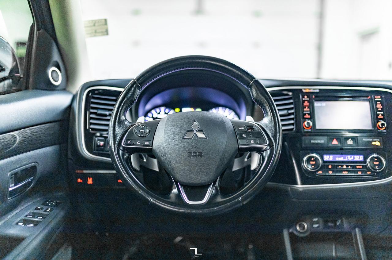 2016 Mitsubishi Outlander AWD GT Leather Roof BCam Red Deer AB