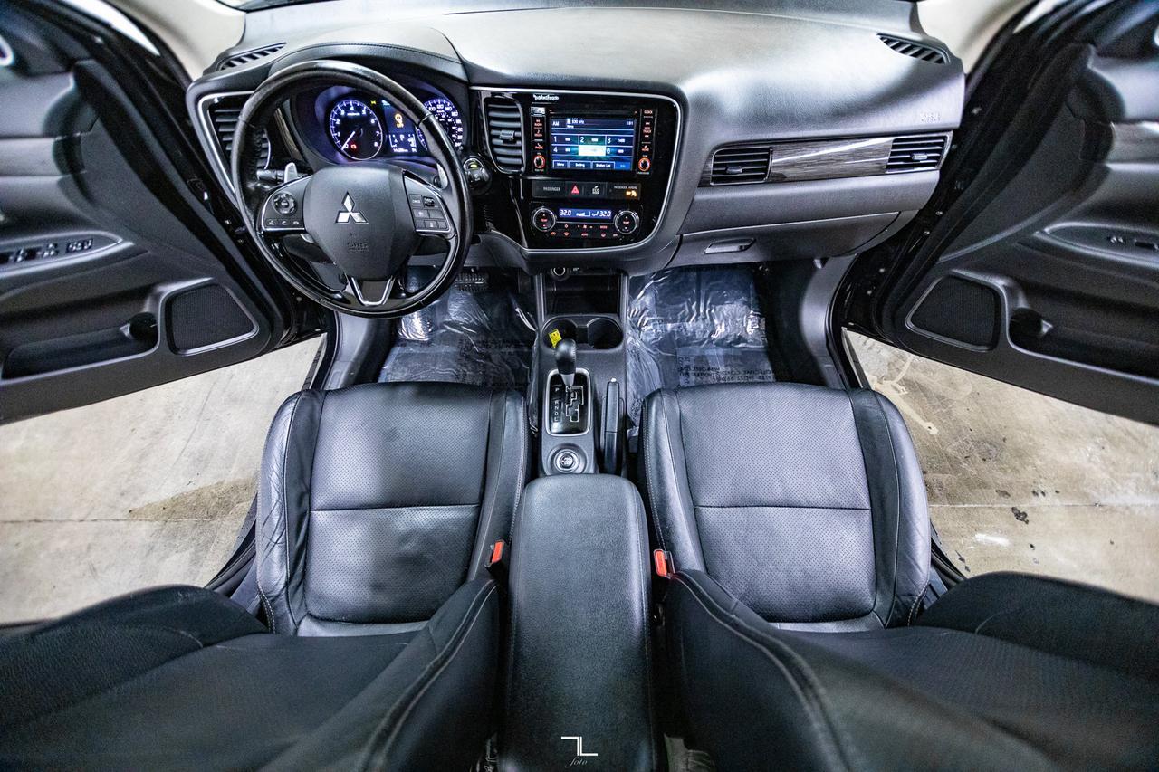 2016 Mitsubishi Outlander AWD GT Leather Roof BCam Red Deer AB