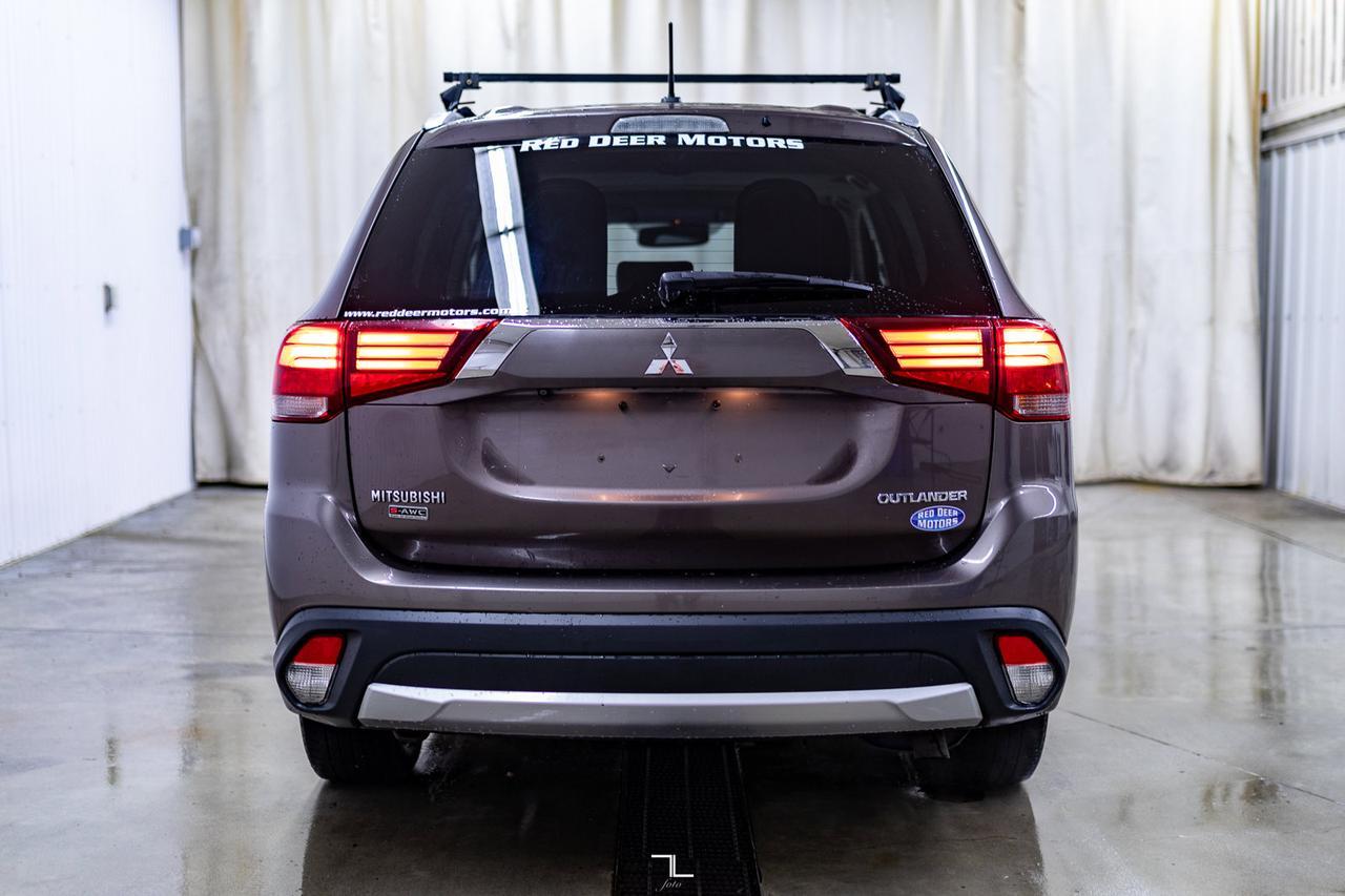 2016 Mitsubishi Outlander AWD GT Leather Roof Nav BCam Red Deer AB