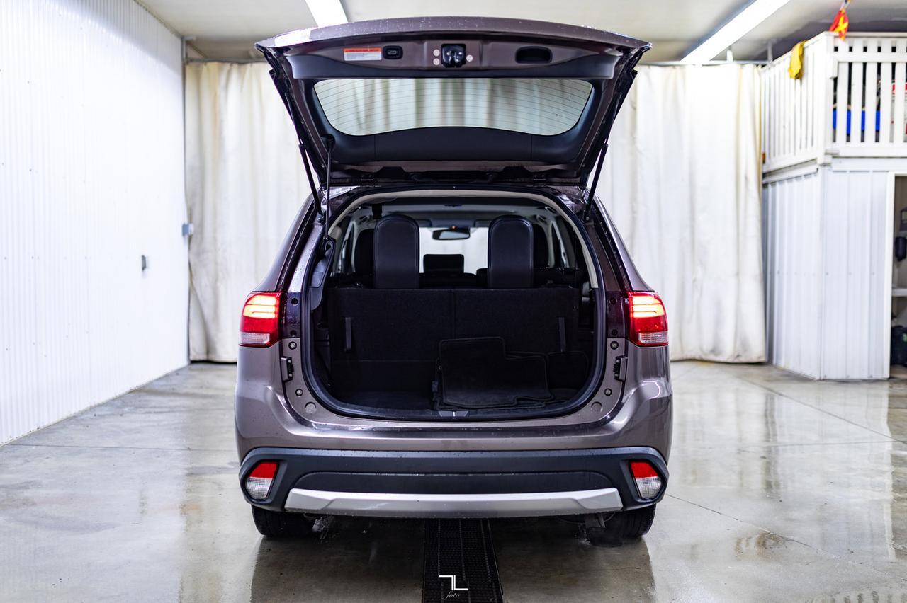 2016 Mitsubishi Outlander AWD GT Leather Roof Nav BCam Red Deer AB