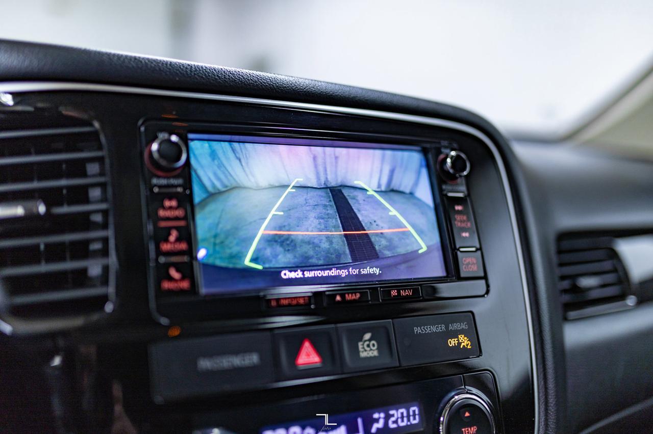 2016 Mitsubishi Outlander AWD GT Leather Roof Nav BCam Red Deer AB