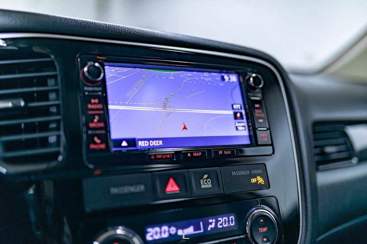 2016 Mitsubishi Outlander AWD GT Leather Roof Nav BCam Red Deer AB