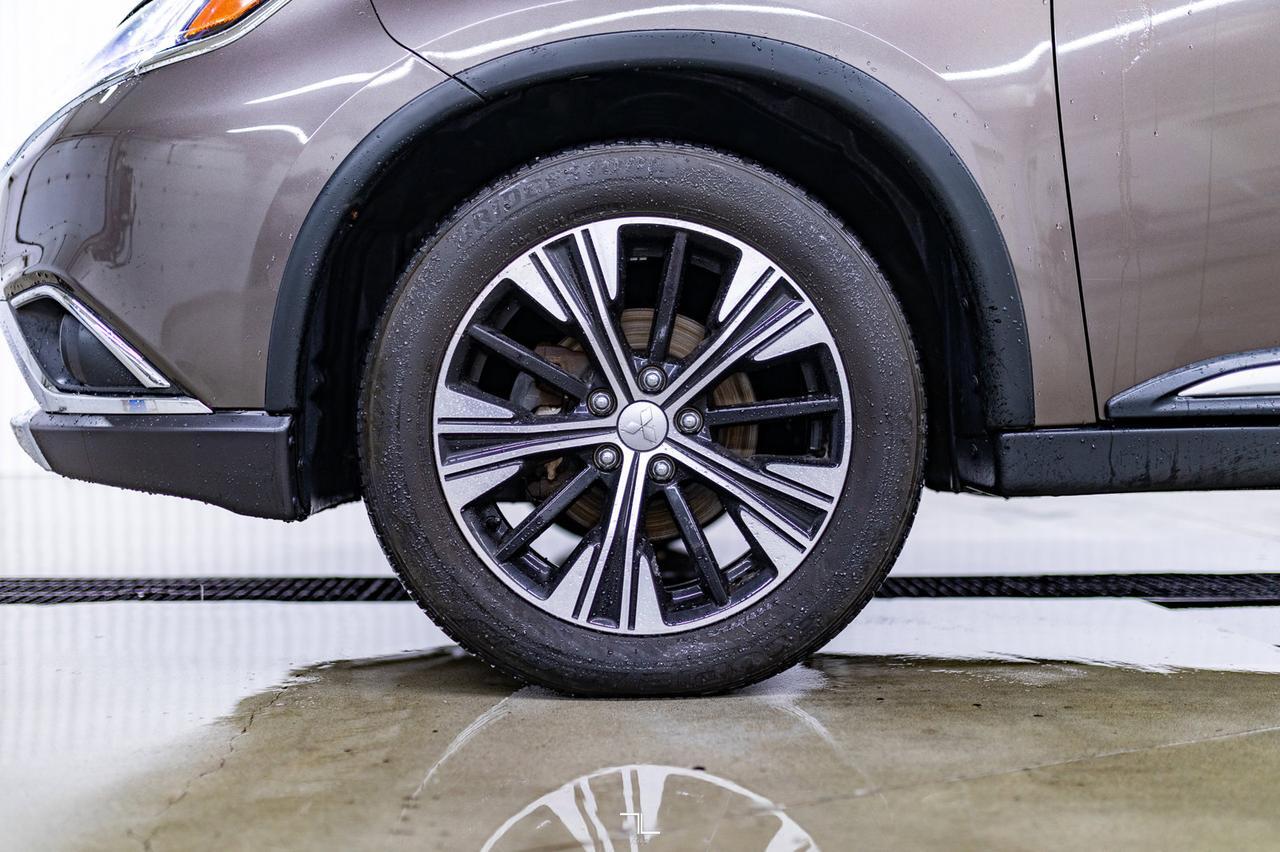 2016 Mitsubishi Outlander AWD GT Leather Roof Nav BCam Red Deer AB