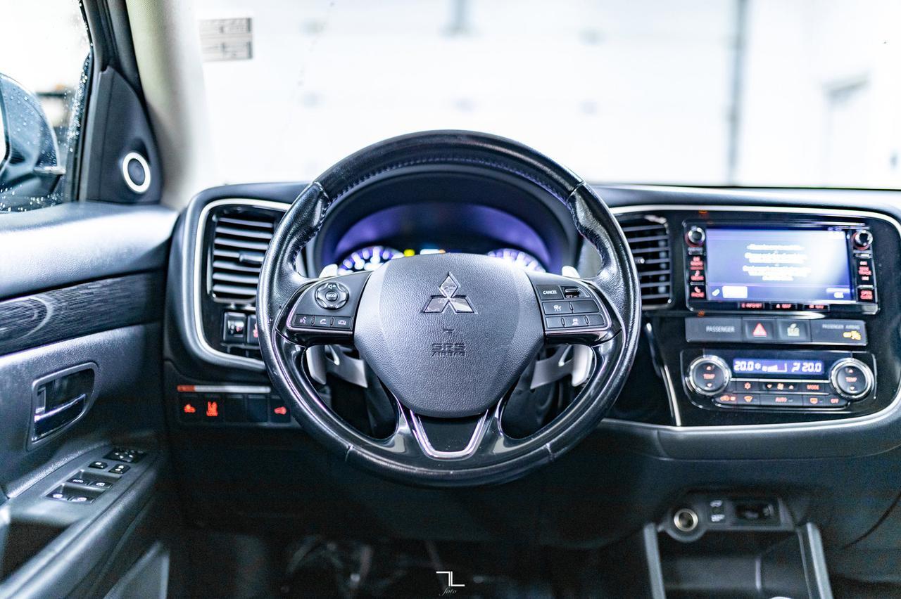 2016 Mitsubishi Outlander AWD GT Leather Roof Nav BCam Red Deer AB