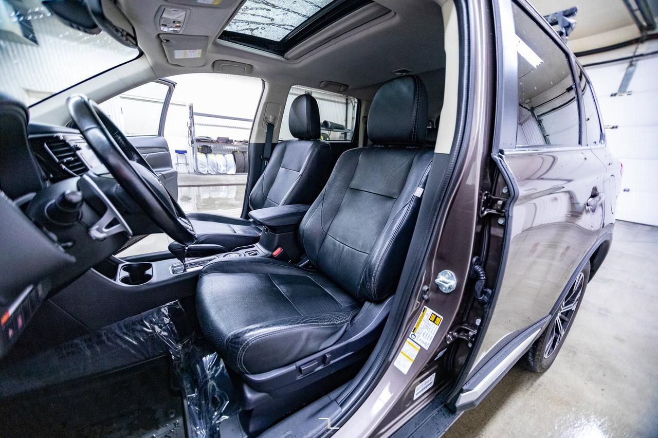 2016 Mitsubishi Outlander AWD GT Leather Roof Nav BCam Red Deer AB