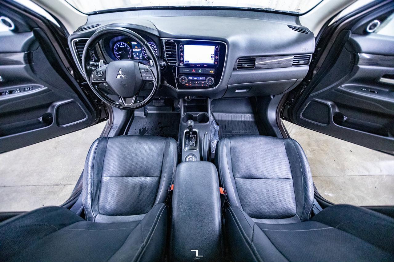 2016 Mitsubishi Outlander AWD GT Leather Roof Nav BCam Red Deer AB