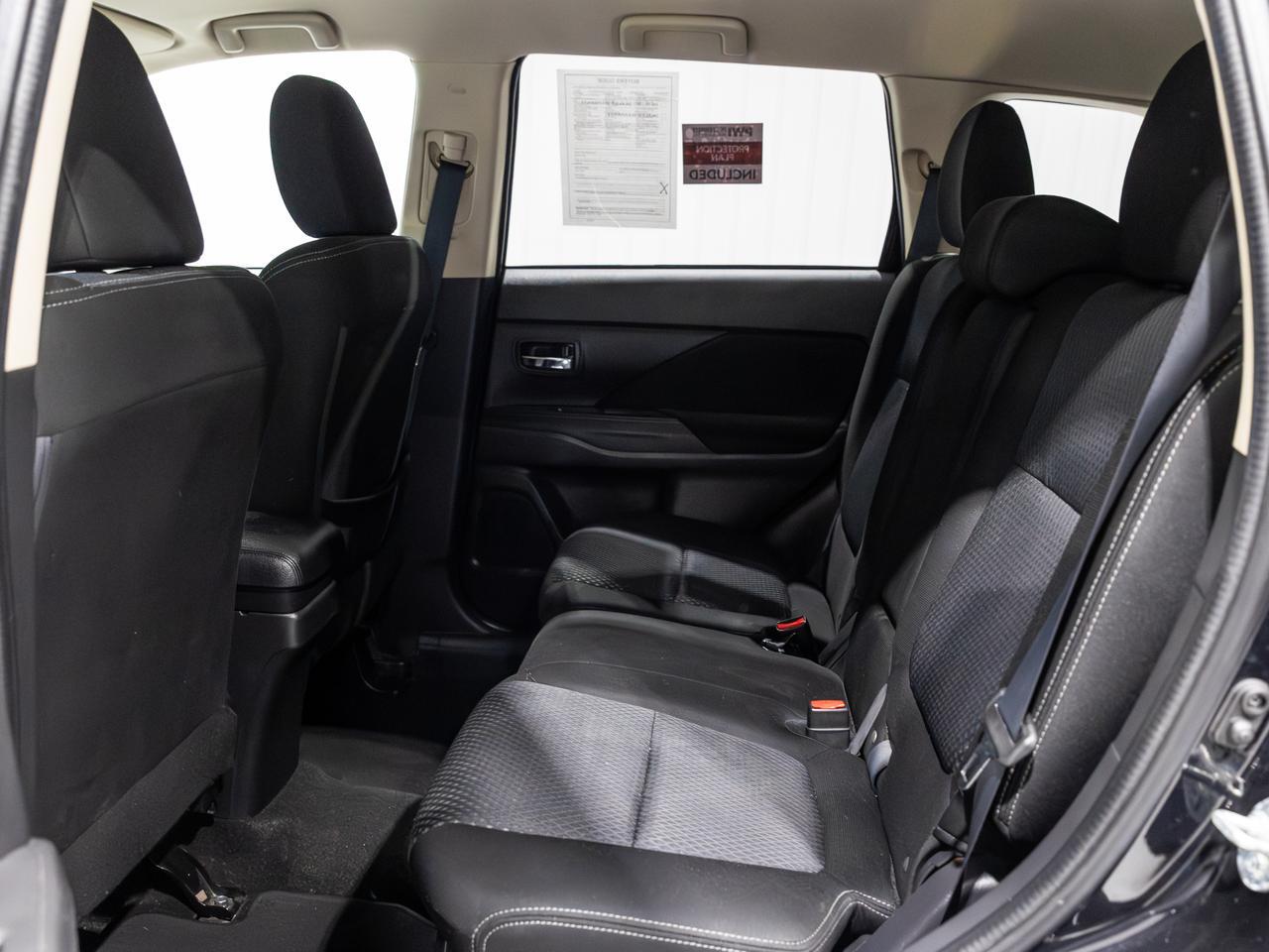 2016 Mitsubishi Outlander ES AWD 7-Passenger Cranberry PA