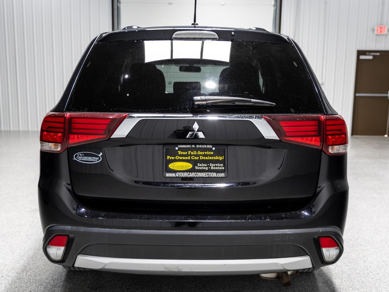 2016 Mitsubishi Outlander ES AWD 7-Passenger Cranberry PA