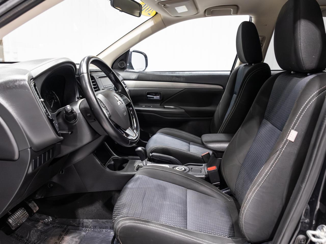 2016 Mitsubishi Outlander ES AWD 7-Passenger Cranberry PA