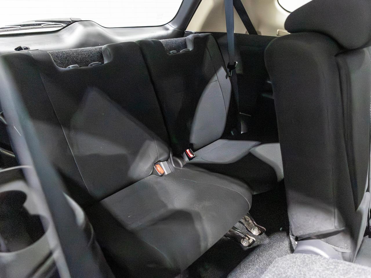 2016 Mitsubishi Outlander ES AWD 7-Passenger Cranberry PA