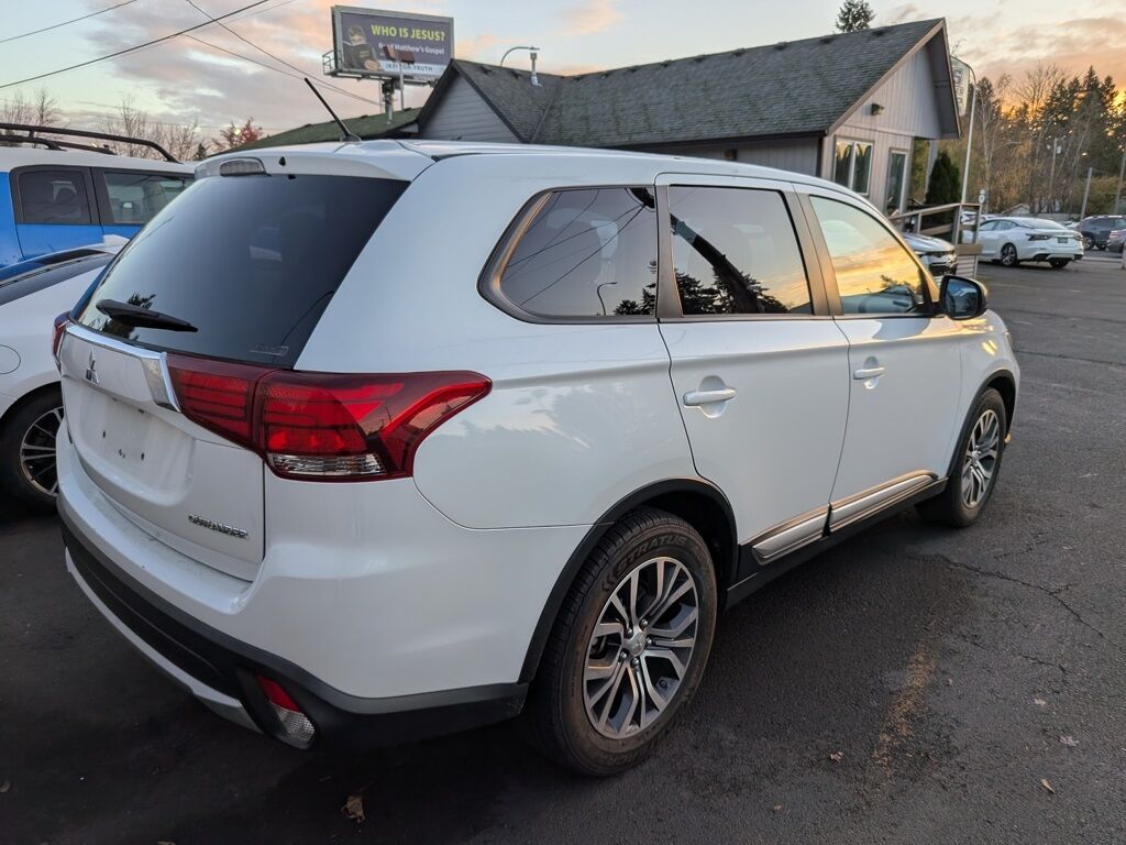 2016 Mitsubishi Outlander ES Milwaukie OR