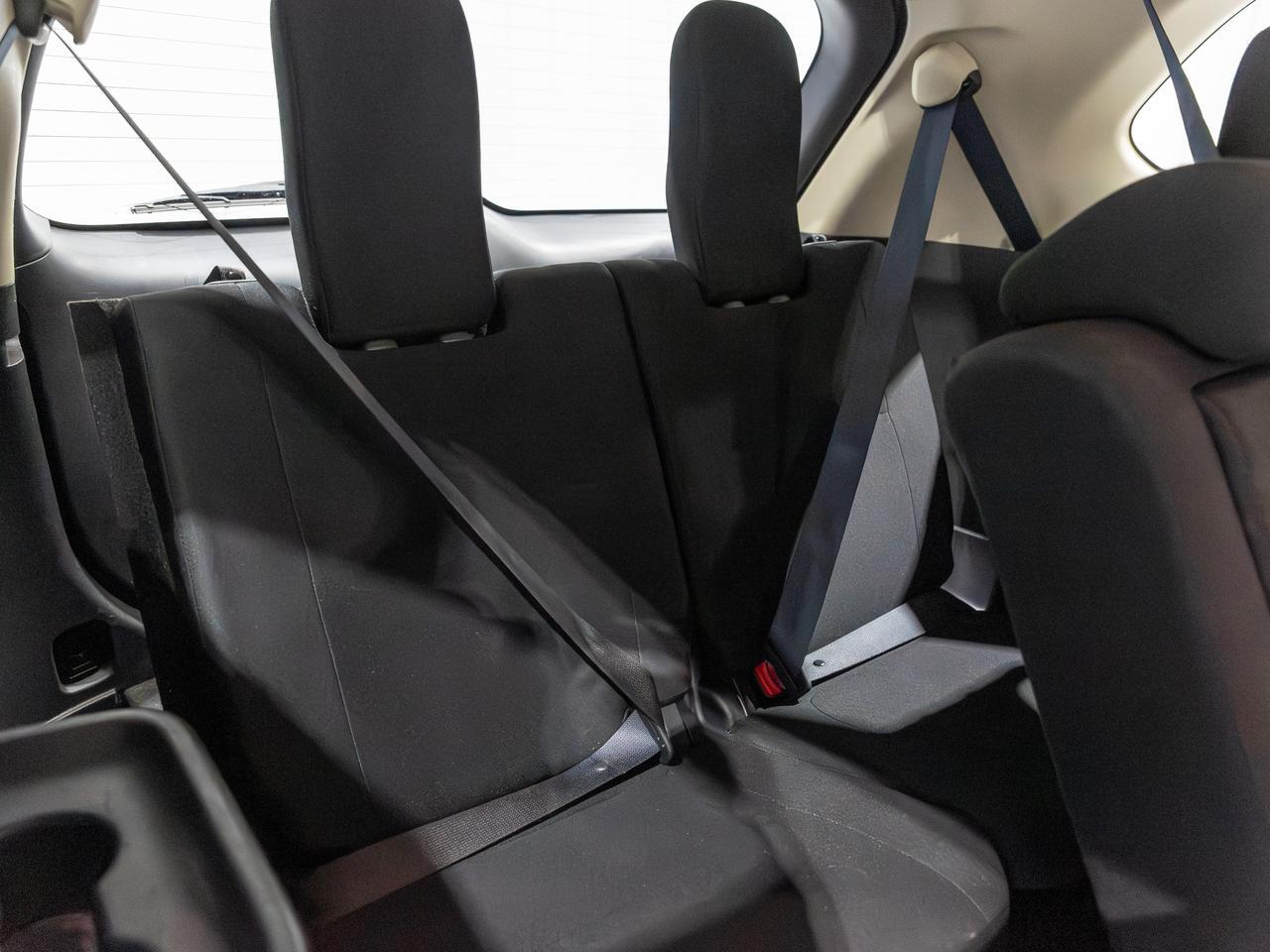 2016 Mitsubishi Outlander SE AWD 7-Passenger Cranberry PA