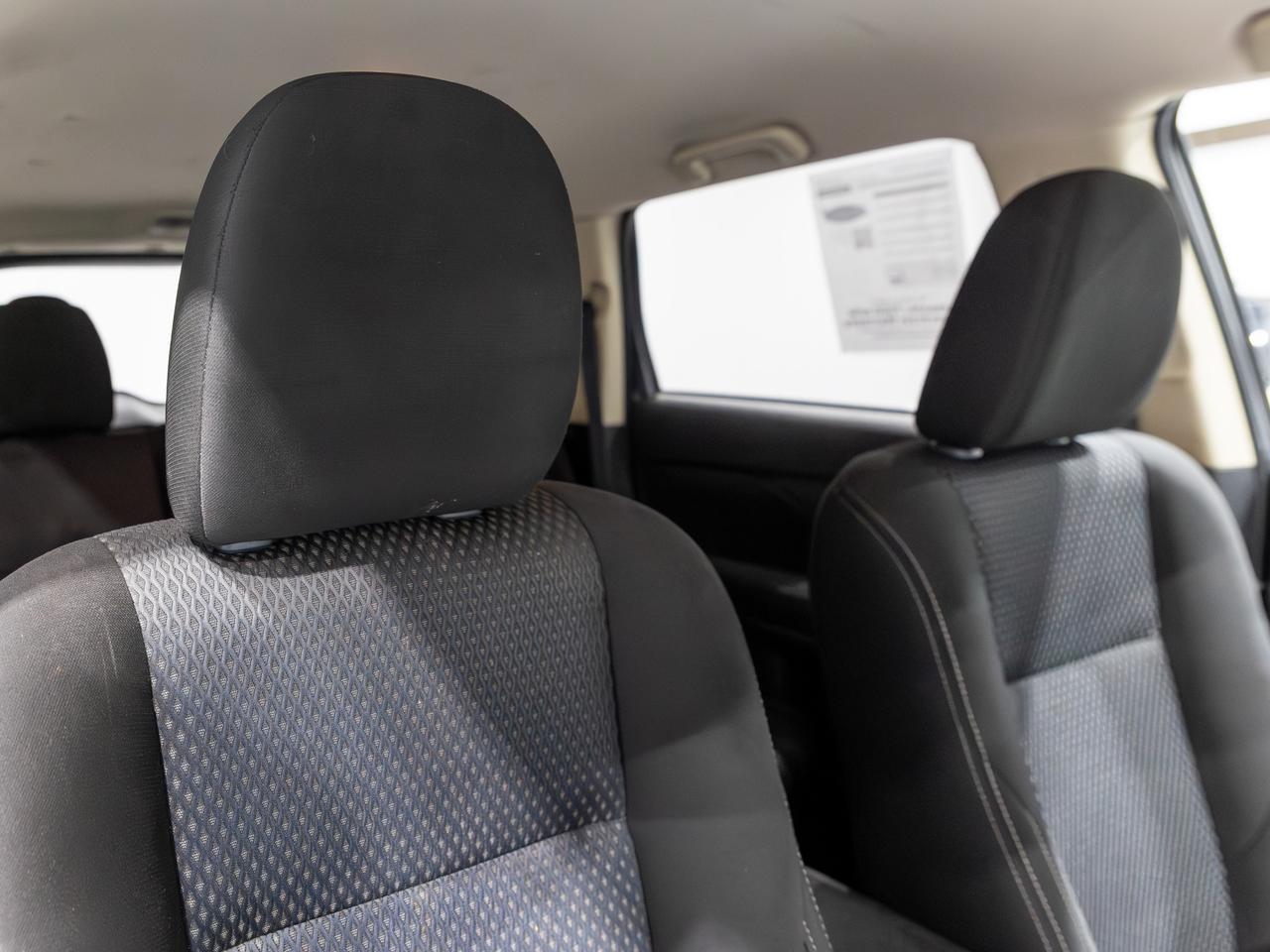 2016 Mitsubishi Outlander SE AWD 7-Passenger Cranberry PA