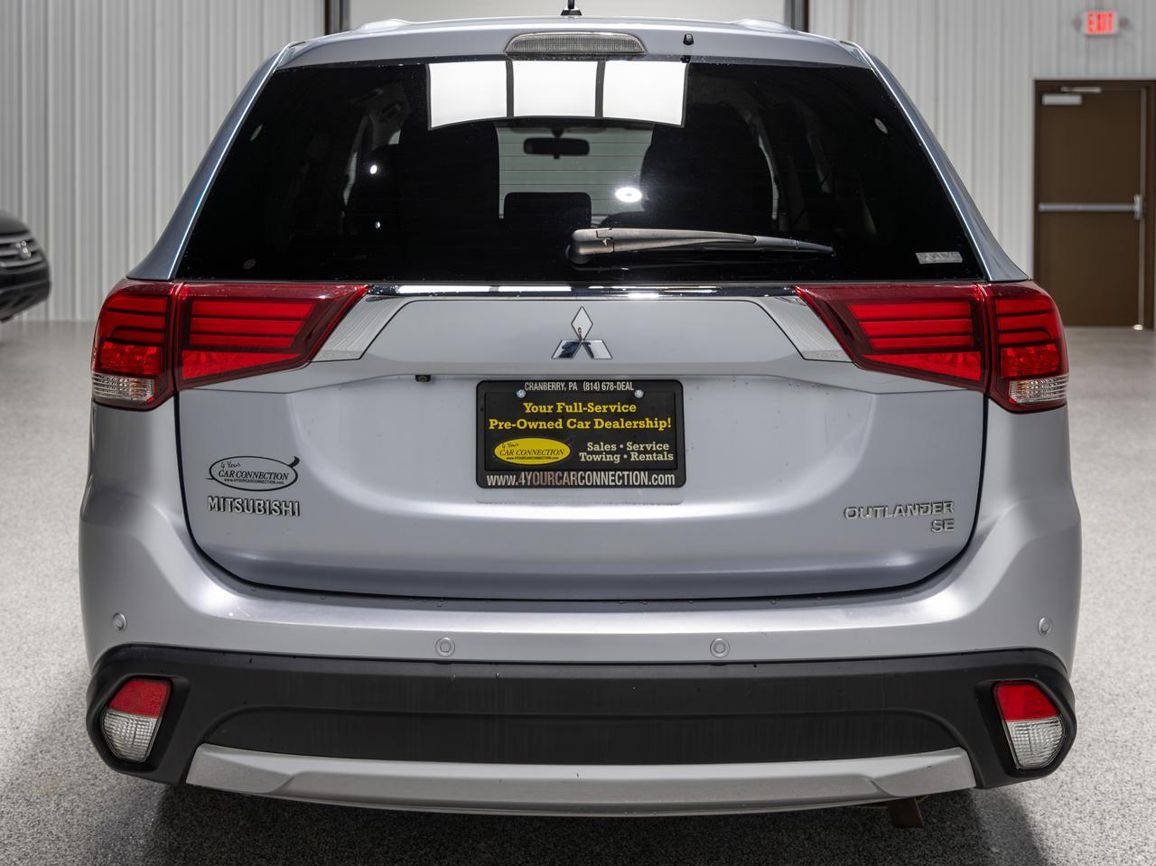 2016 Mitsubishi Outlander SE AWD 7-Passenger Cranberry PA