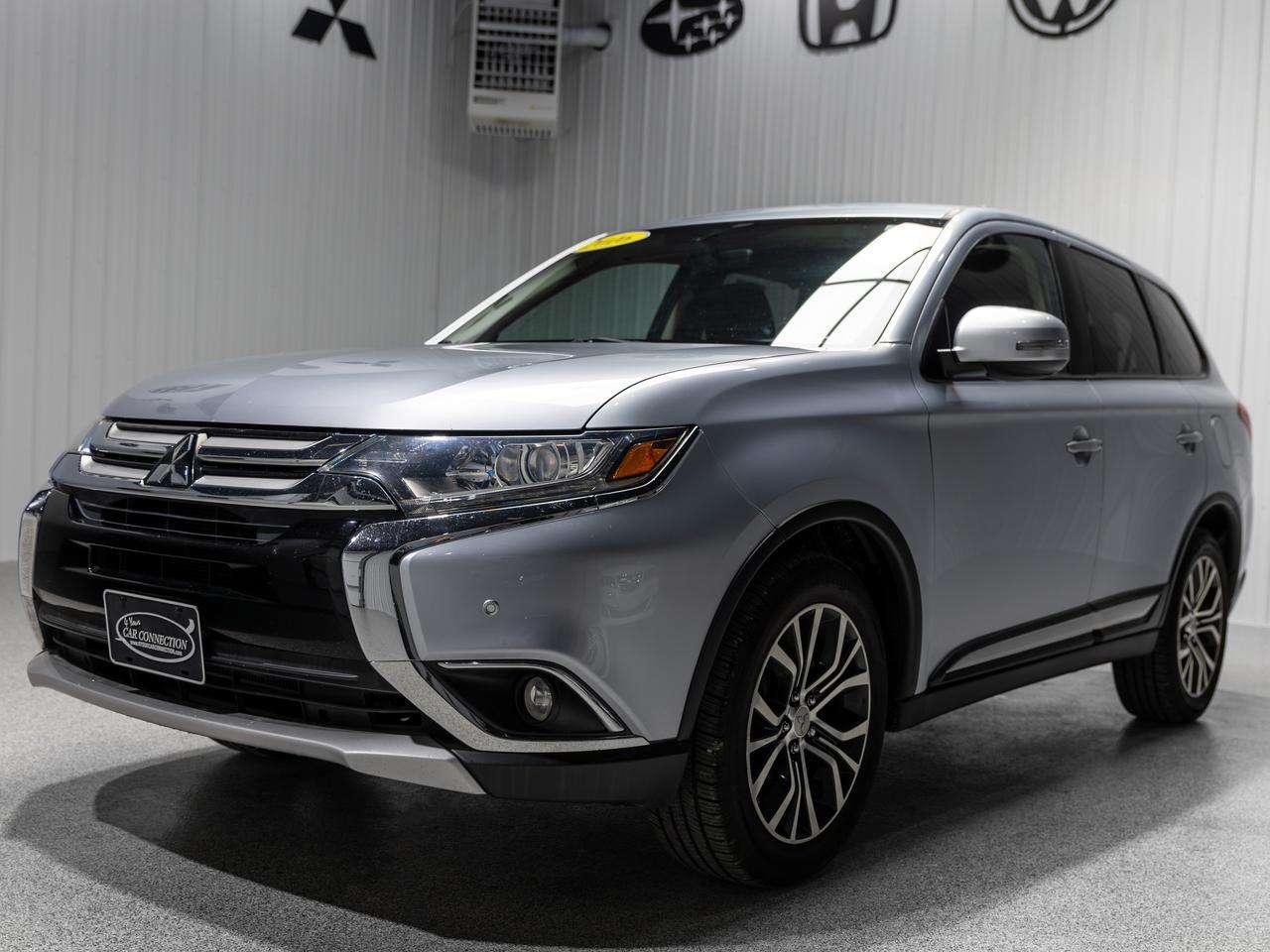2016 Mitsubishi Outlander SE AWD 7-Passenger Cranberry PA