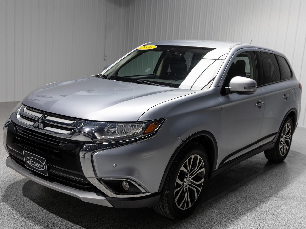 2016 Mitsubishi Outlander SE AWD 7-Passenger Cranberry PA