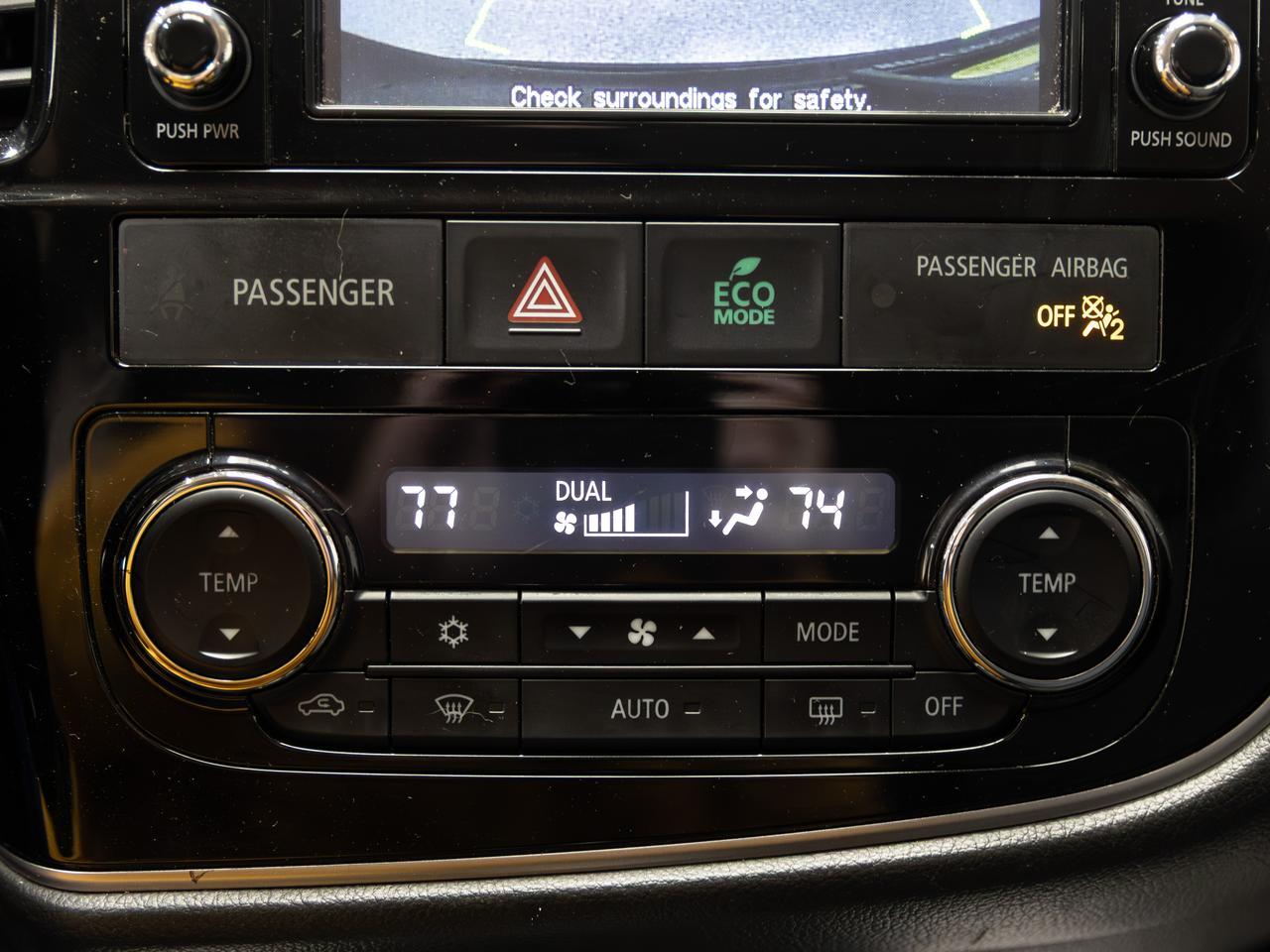 2016 Mitsubishi Outlander SE AWD 7-Passenger Cranberry PA