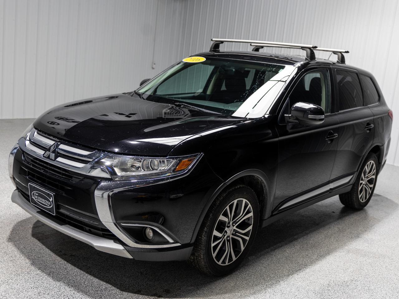 2016 Mitsubishi Outlander SE AWD 7-Passenger Cranberry PA