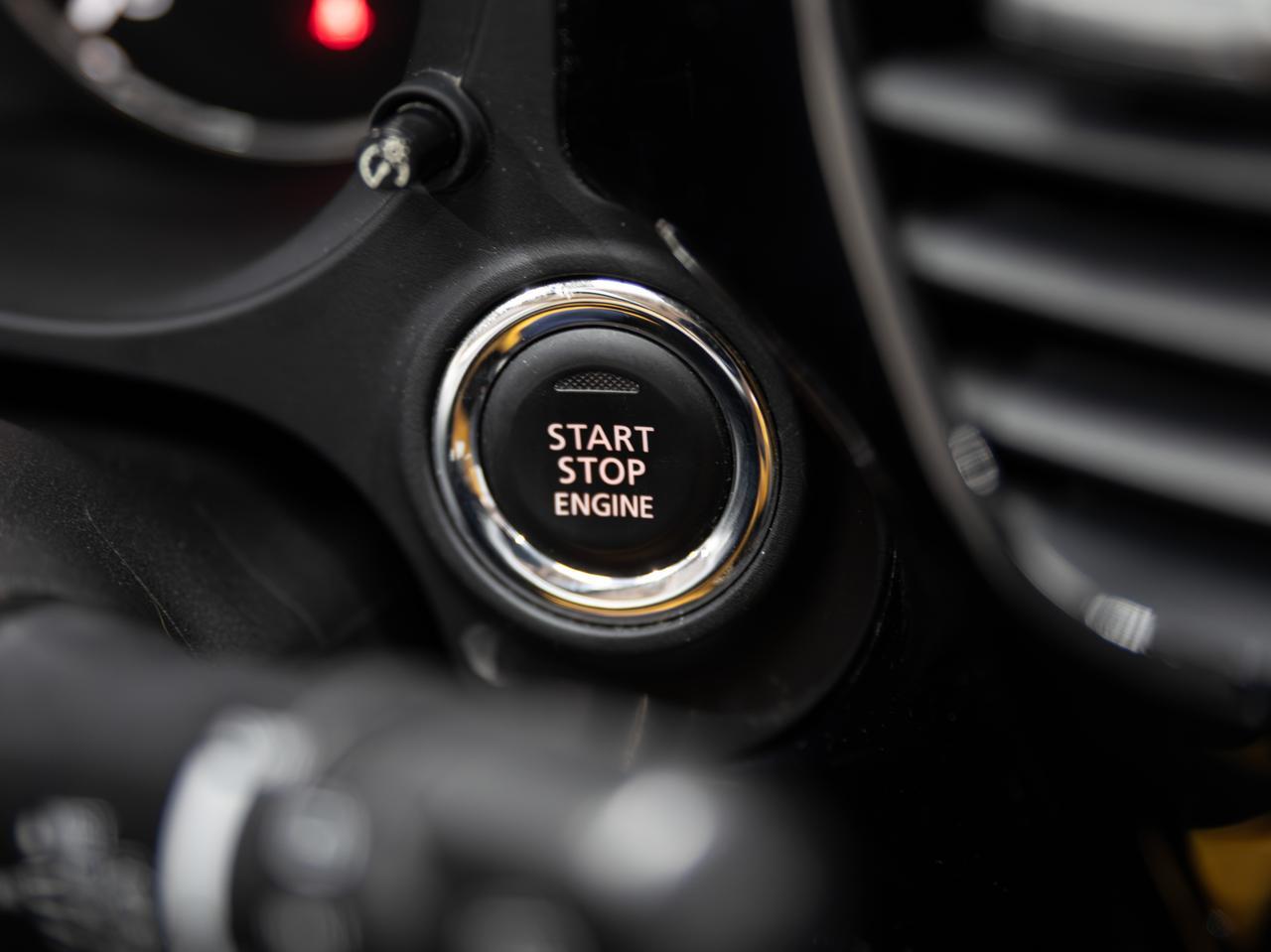 2016 Mitsubishi Outlander SE AWD 7-Passenger Cranberry PA