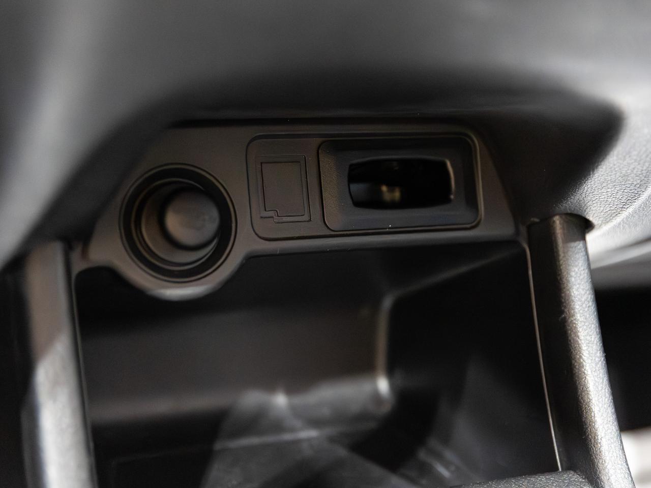 2016 Mitsubishi Outlander SE AWD 7-Passenger Cranberry PA