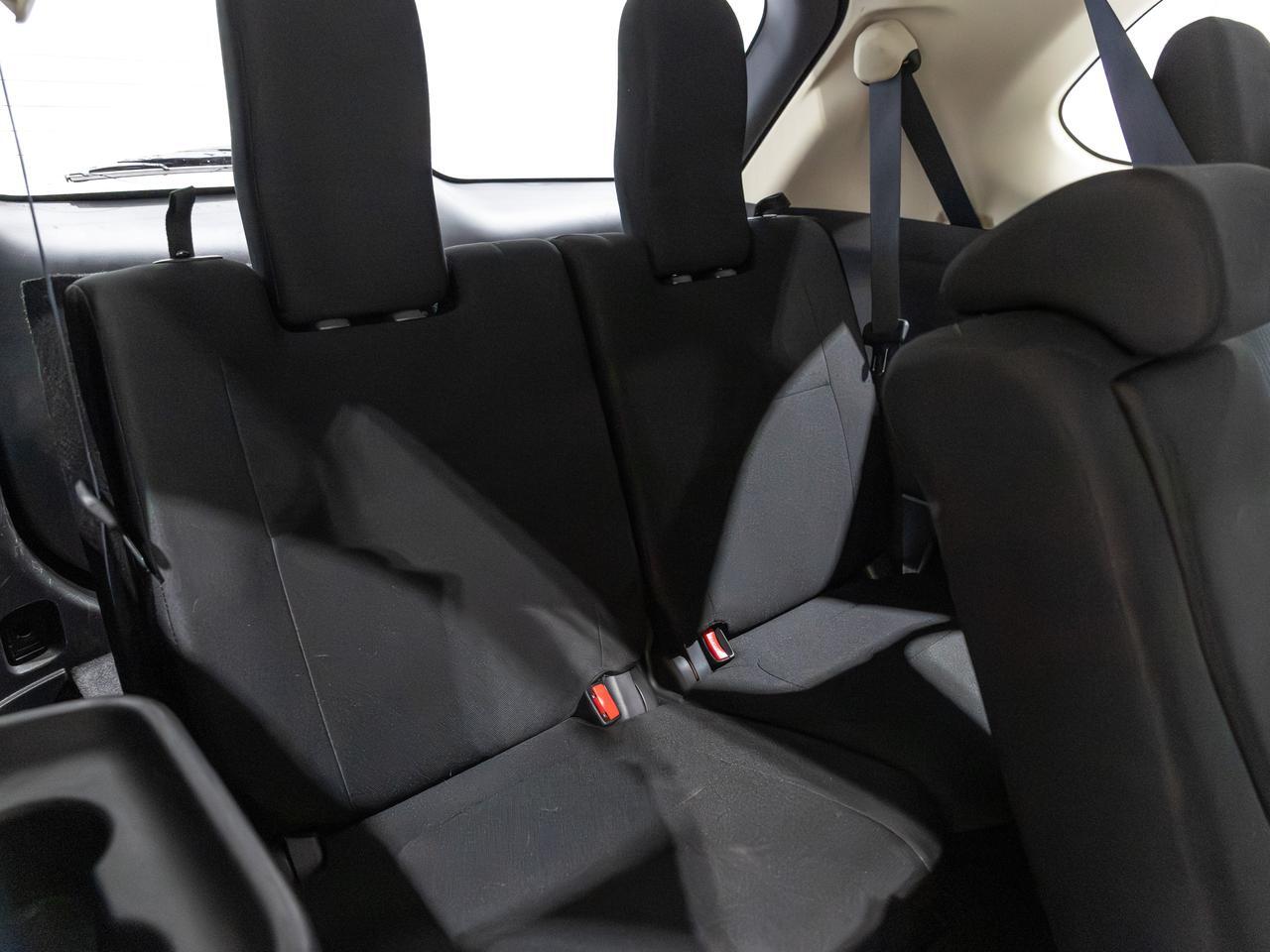 2016 Mitsubishi Outlander SE AWD 7-Passenger Cranberry PA