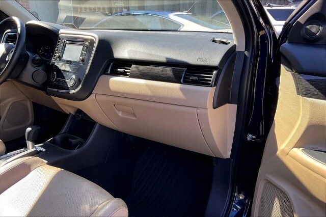 2016 Mitsubishi Outlander SE Altoona PA