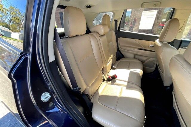 2016 Mitsubishi Outlander SE Altoona PA