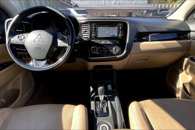 2016 Mitsubishi Outlander SE Altoona PA