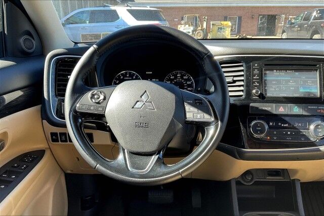 2016 Mitsubishi Outlander SE Altoona PA