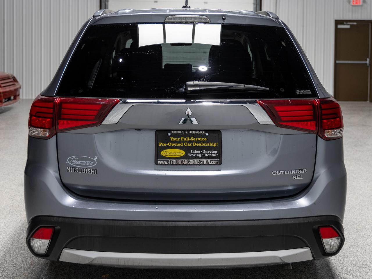 2016 Mitsubishi Outlander SEL AWD 7-Passenger Cranberry PA