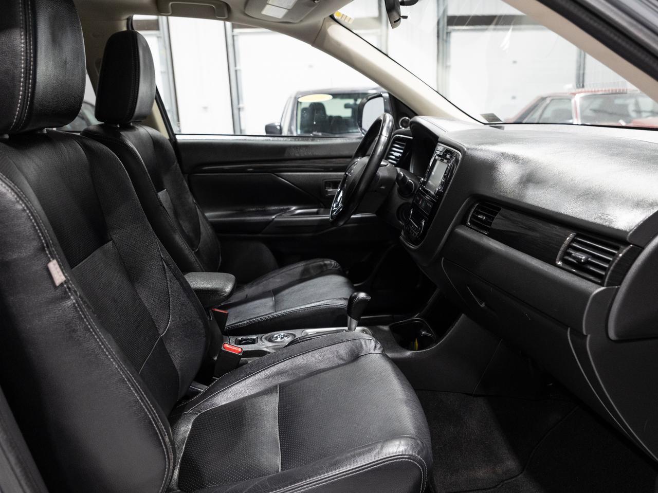 2016 Mitsubishi Outlander SEL AWD 7-Passenger Cranberry PA