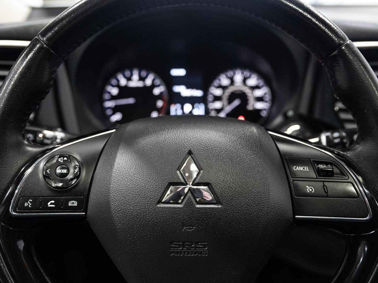 2016 Mitsubishi Outlander SEL AWD 7-Passenger Cranberry PA