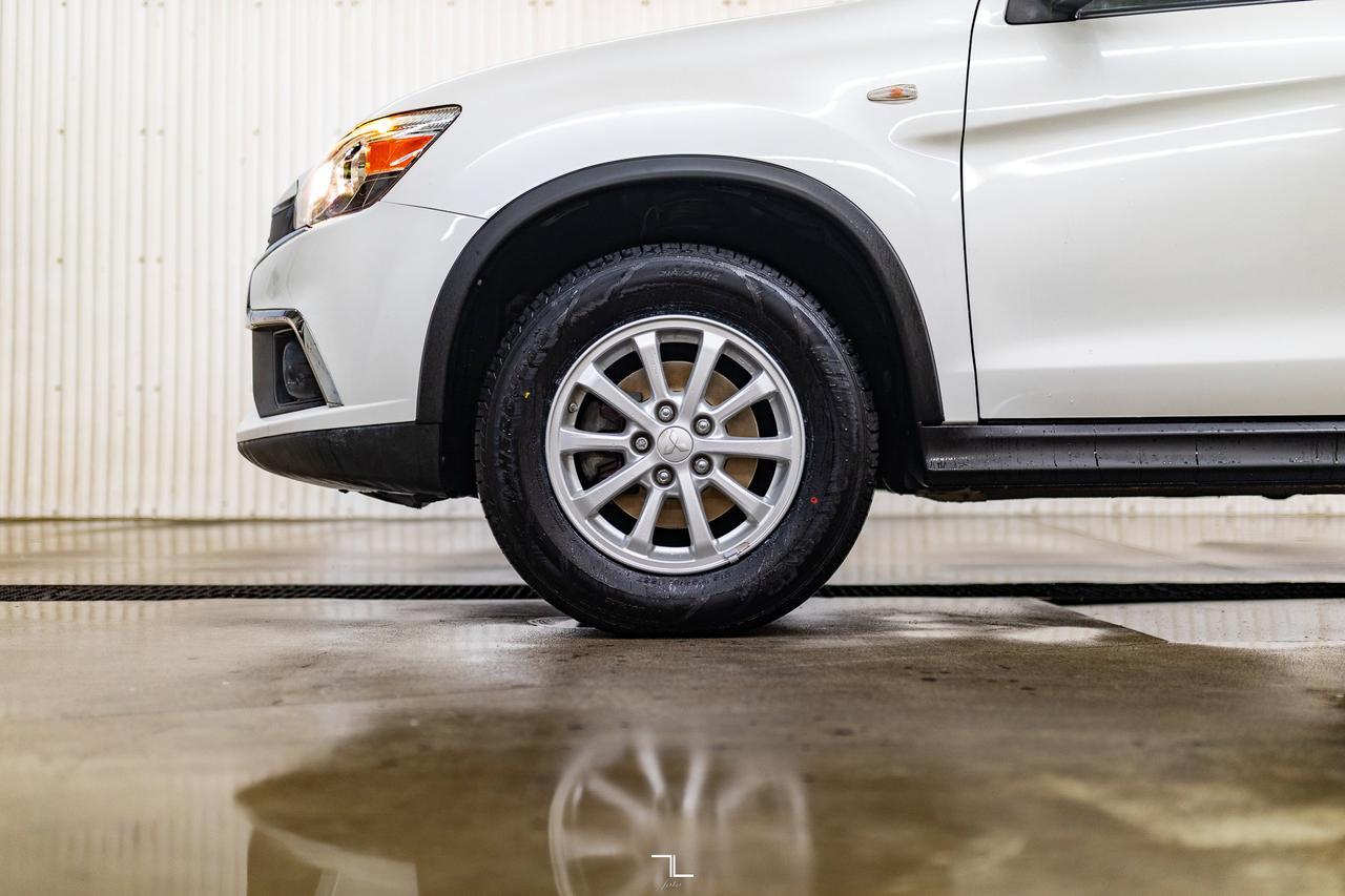 2016 Mitsubishi RVR AWD SE BCam Red Deer AB