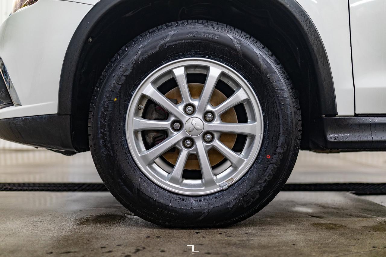 2016 Mitsubishi RVR AWD SE BCam Red Deer AB