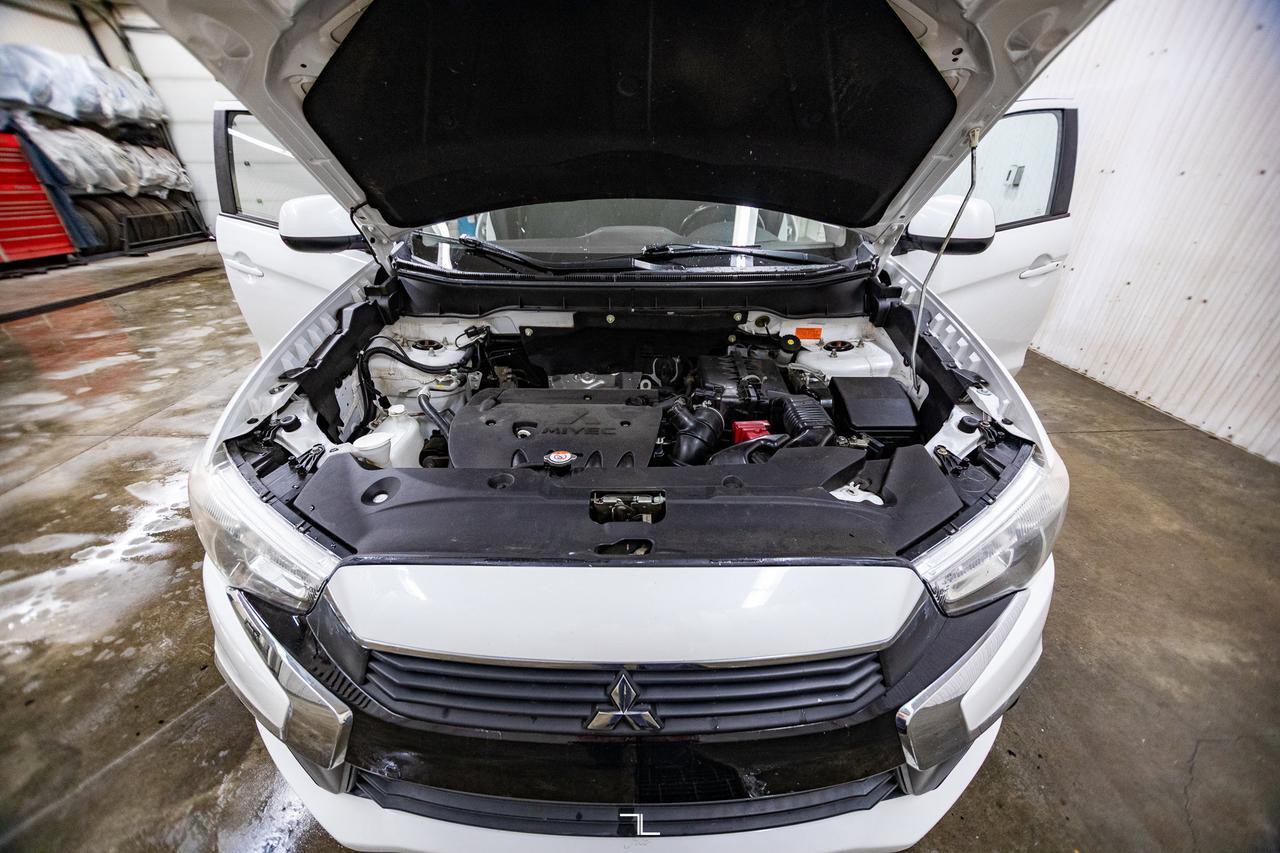 2016 Mitsubishi RVR AWD SE BCam Red Deer AB