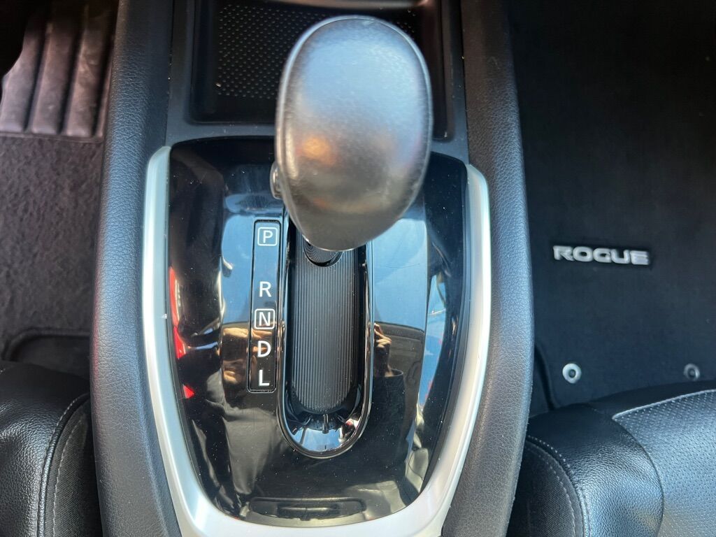 2016 NISSAN ROGUE S Des Moines WA