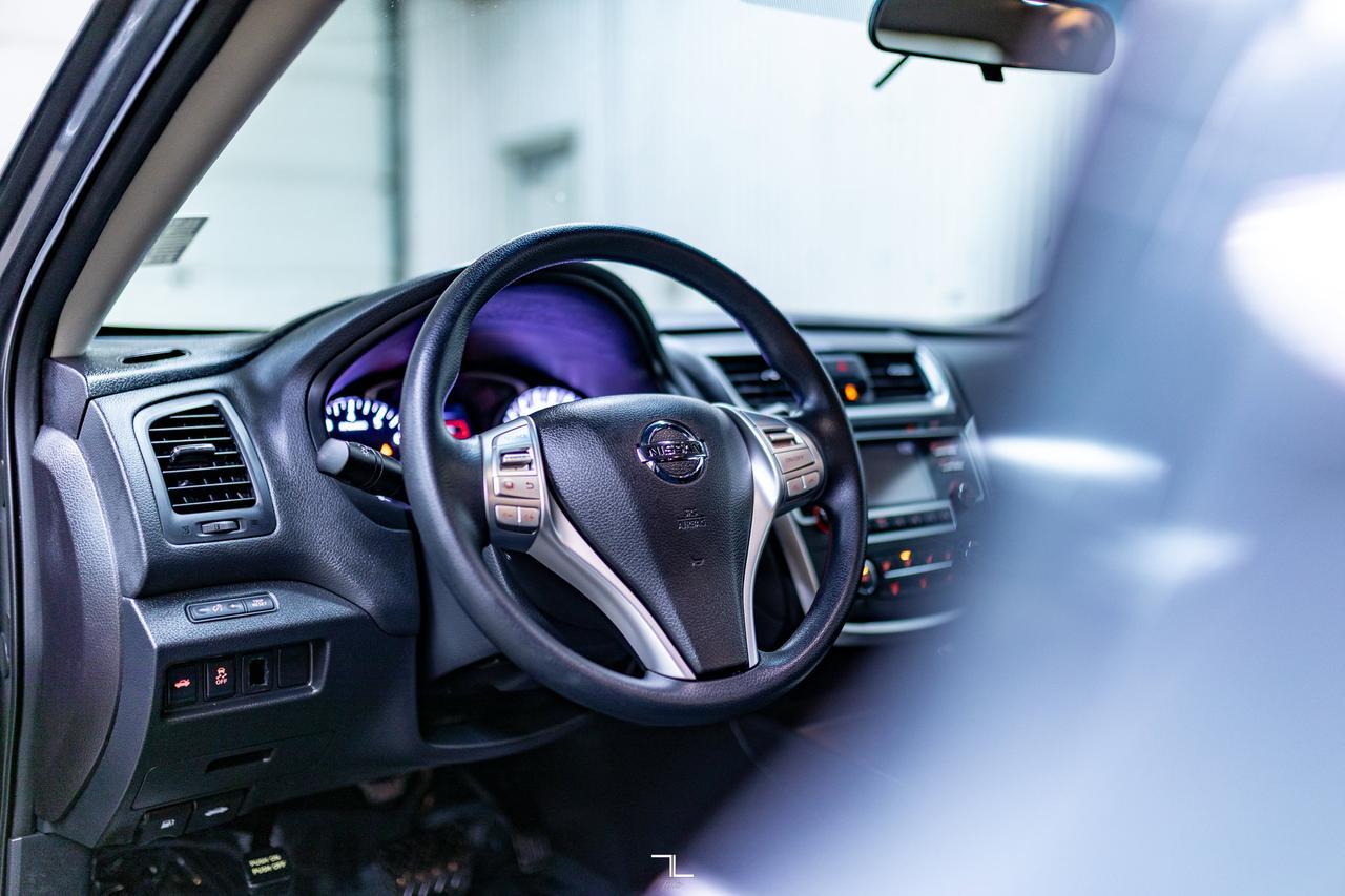 2016 Nissan Altima 2.5 S PSeat BCam Red Deer AB