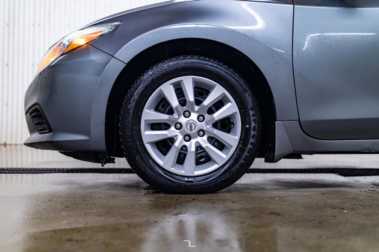 2016 Nissan Altima 2.5 S PSeat BCam Red Deer AB