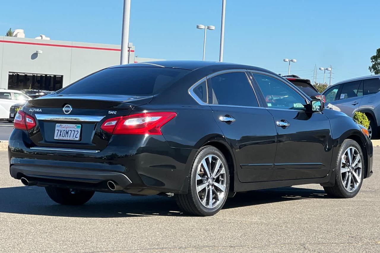 2016 Nissan Altima 2.5 SR
