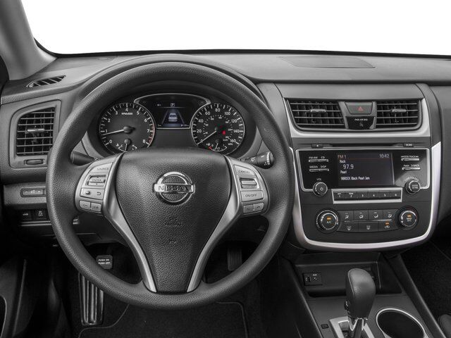 2016 Nissan Altima 2.5 SV Winder GA