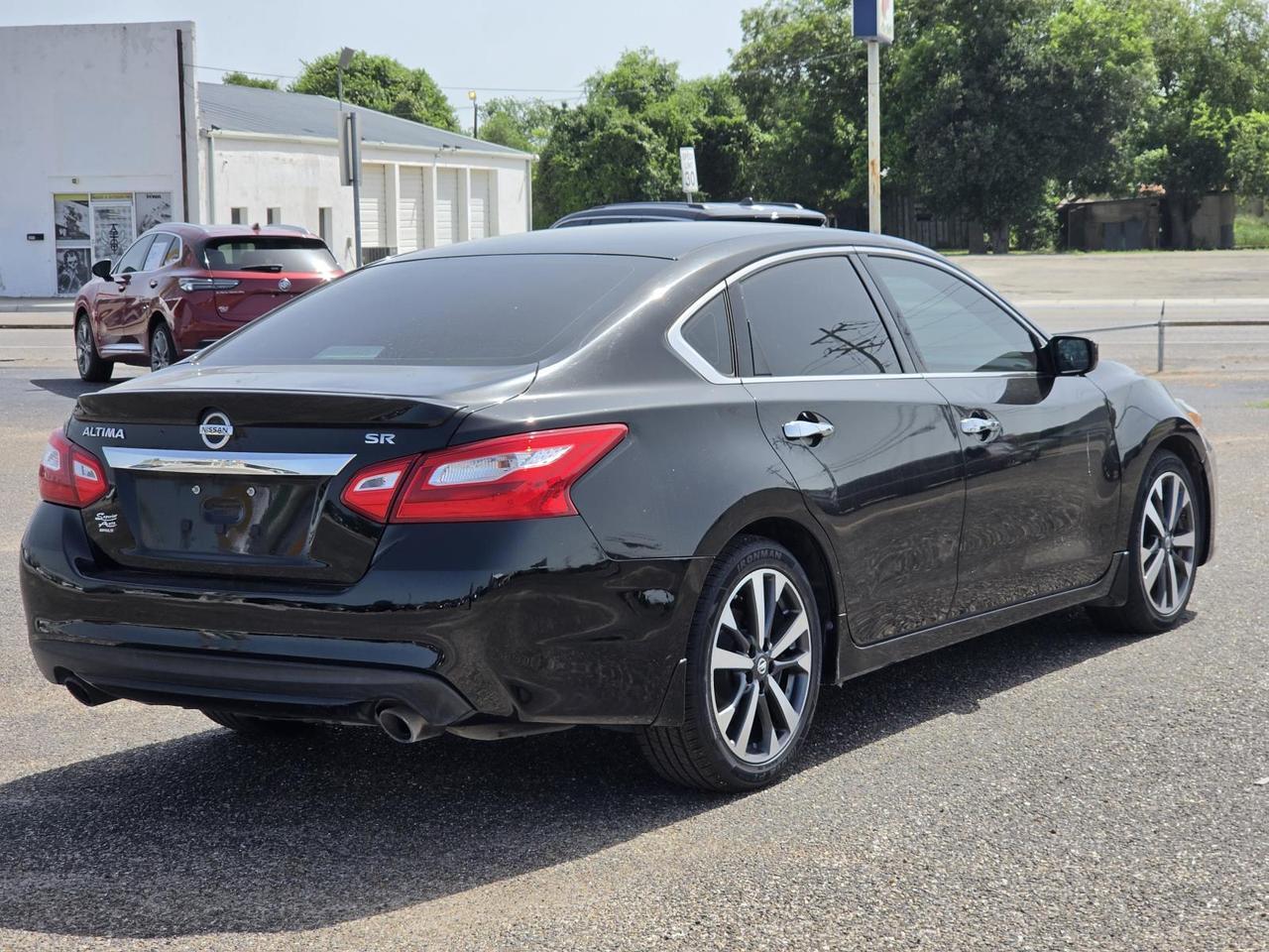 2016 Nissan Altima 4dr Sdn I4 2.5 SR Beeville TX