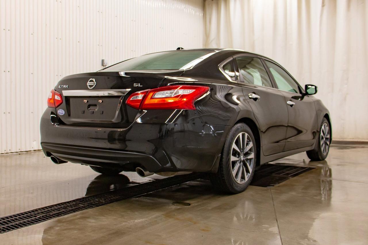 2016 Nissan Altima SL Leather Roof Nav Red Deer AB